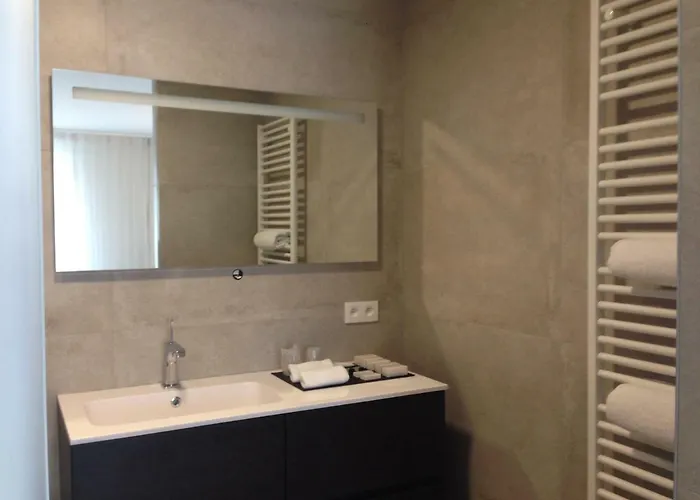 לינה וארוחת בוקר Comfort Aan Zee Guestrooms אוסטנדה