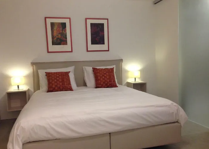 לינה וארוחת בוקר Comfort Aan Zee Guestrooms